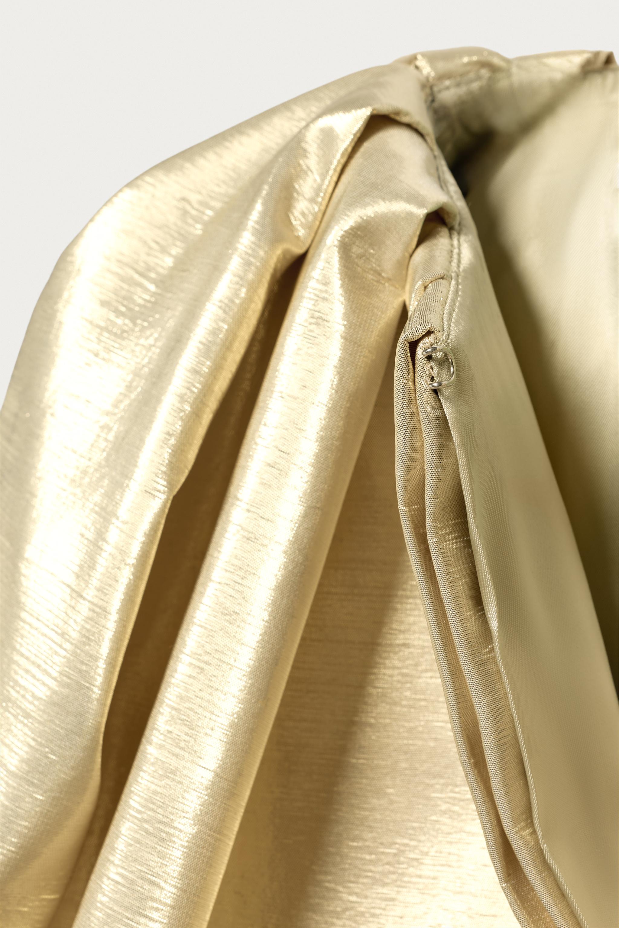 MARISA BERENSON X ZARA VOLUME JACKET